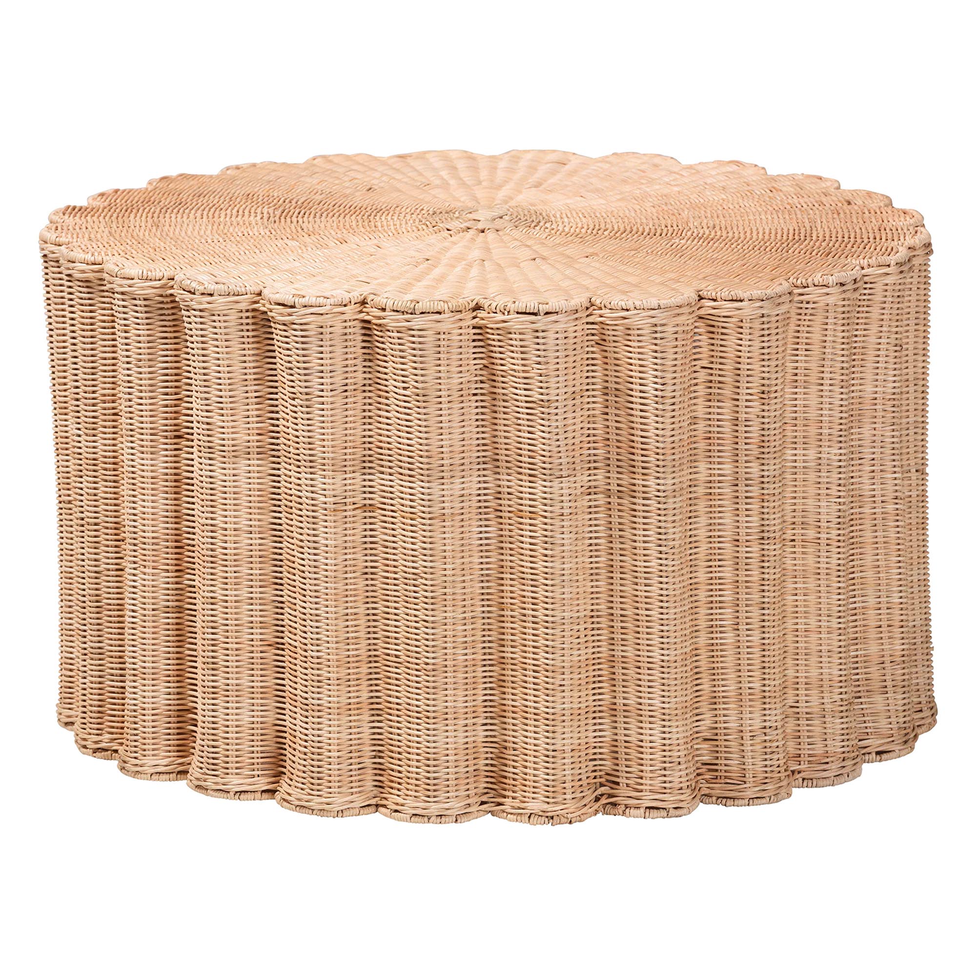 bali & pari Kensley Natural Rattan Coffee Table - Handwoven Wicker Round Accent Table with Scalloped Silhouette, Boho Coastal Style Decor for Living Rooms or Lounges